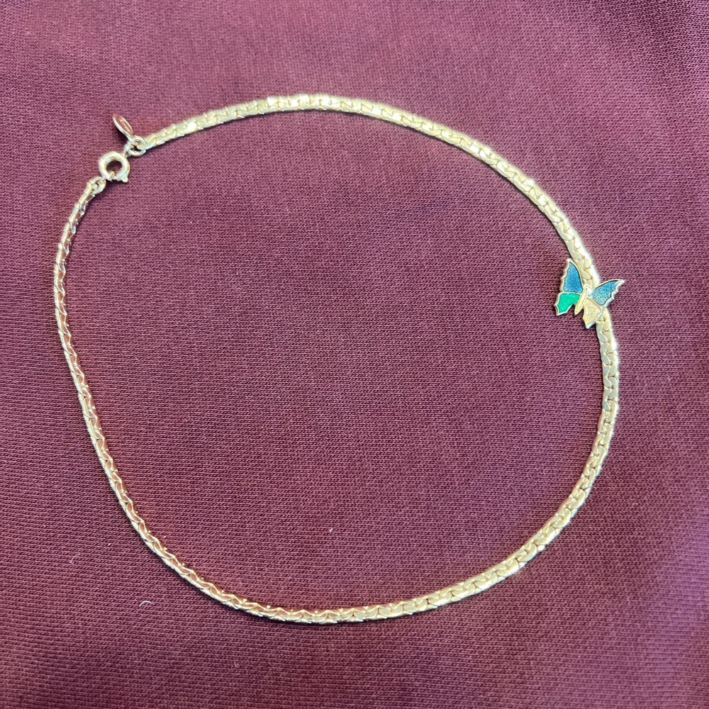 Elegant Gold Butterfly Necklace